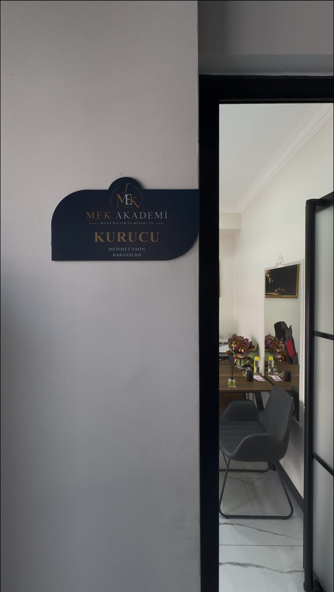 MEK Matematik ofis girişi, Narlıdere